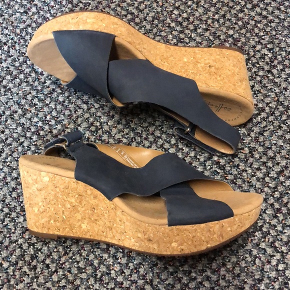 CLARKS SANDAL WEDGES - Picture 5 of 6